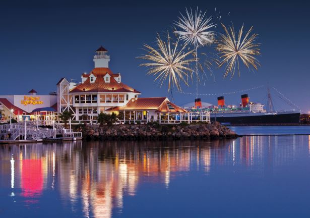 Celebrate July 4th at Parkers' Lighthouse!
